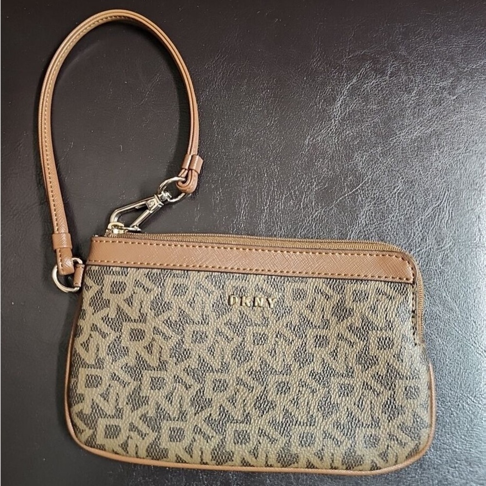 DKNY Women's Slim Logo Print Zip Around Wallet